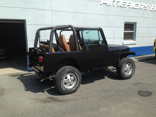 Auto Body Shop «Maaco Collision Repair & Auto Painting», reviews and photos, 500 Hicksville Rd, Massapequa, NY 11758, USA