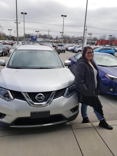 Toyota Dealer «Toyota of Louisville on Dixie Highway», reviews and photos, 6514 Dixie Hwy, Louisville, KY 40258, USA