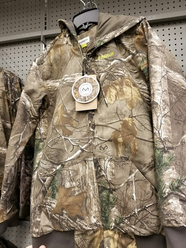 Sporting Goods Store «Academy Sports + Outdoors», reviews and photos, 848 E Barnes Crossing Rd, Tupelo, MS 38804, USA