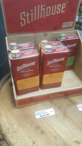 Liquor Store «Hillsboro Liquor Store», reviews and photos, 2055 SE Tualatin Valley Hwy #14, Hillsboro, OR 97123, USA