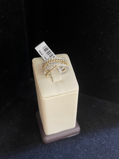 Jewelry Store «Levit Jewelers», reviews and photos, 1000 Park Blvd E, Massapequa Park, NY 11762, USA