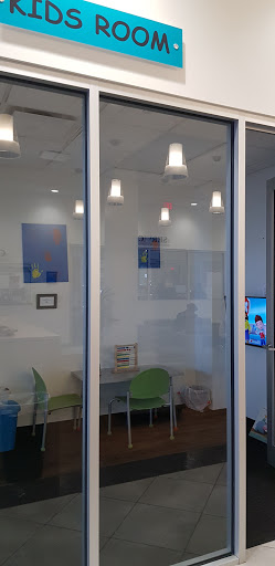 Toyota Dealer «Rockingham Toyota», reviews and photos, 412 S Broadway, Salem, NH 03079, USA