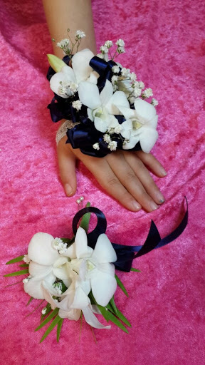 Florist «Elite Floral & Gift Shoppe», reviews and photos, 504 N Alafaya Trail #109, Orlando, FL 32828, USA