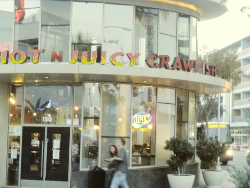 Shopping Mall «West Hollywood Gateway», reviews and photos, 7100 California Route 2, Los Angeles, CA 90046, USA