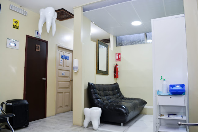 Monroy Clínica Dental