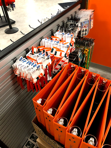 Book Store «University of Miami Bookstore», reviews and photos, 1306 Stanford Dr, Coral Gables, FL 33146, USA