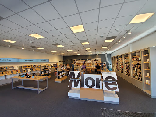 Cell Phone Store «Verizon», reviews and photos, 844 4th St, Santa Rosa, CA 95404, USA