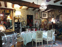 Atmosphère du Restaurant français La Cuisine Du Château De Verrière à Bournand - n°18