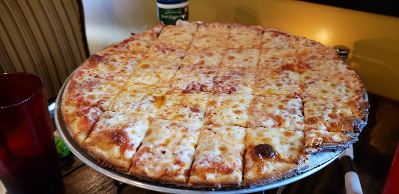 #12 best pizza place in Peoria - Oliver's Pizza & Pub North