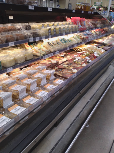 Grocery Store «H-E-B Grocery», reviews and photos, 407 S Adams St, Fredericksburg, TX 78624, USA