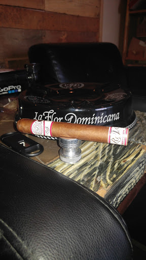 Cigar Shop «Lone Star State Cigar Co.», reviews and photos, 190 E Stacy Rd #406, Allen, TX 75002, USA