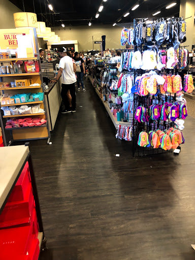 Shoe Store «DSW Designer Shoe Warehouse», reviews and photos, 95 NJ-23, Wayne, NJ 07470, USA