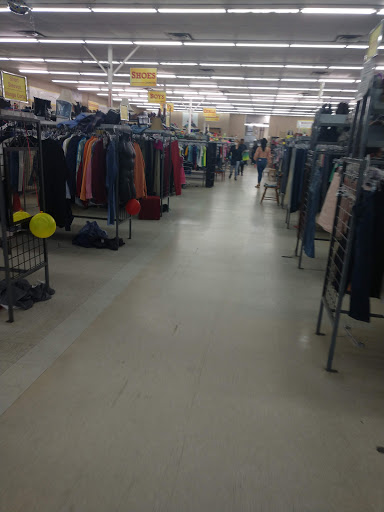 Thrift Store «Thrift Giant», reviews and photos, 10544 Harry Hines Blvd, Dallas, TX 75220, USA