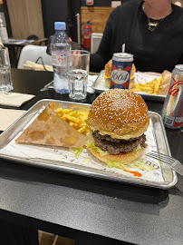 Hamburger du Restaurant casher HBK 17ème House Burger à Paris - n°11