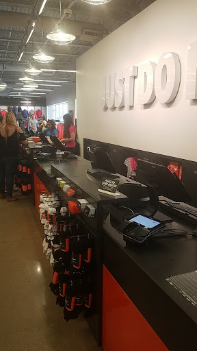 Clothing Store «Nike Factory Store», reviews and photos, 4401 N Interstate Hwy 35 #399, Round Rock, TX 78664, USA