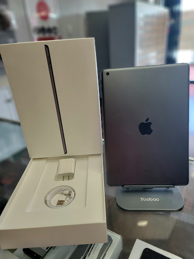 Cell Phone Store «Cell Pros», reviews and photos, 3075 W Ashlan Ave, Fresno, CA 93711, USA