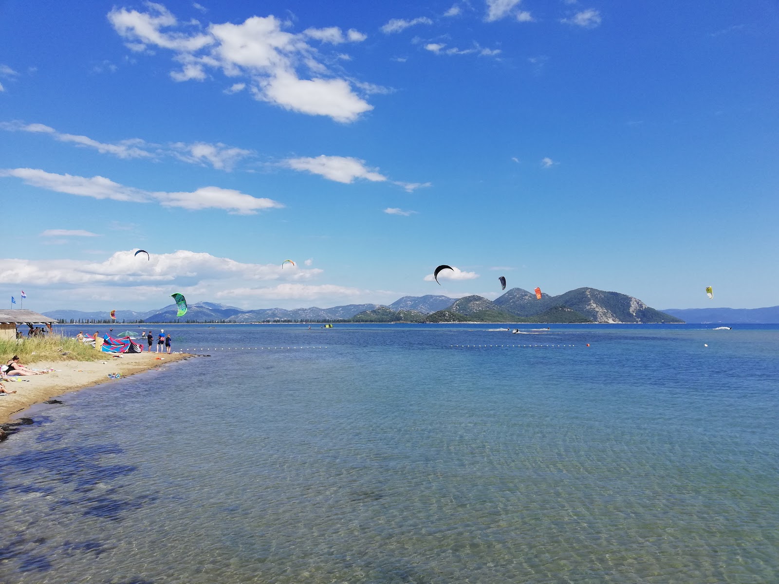 Neretva Delta Beach'in fotoğrafı kirli temizlik seviyesi ile