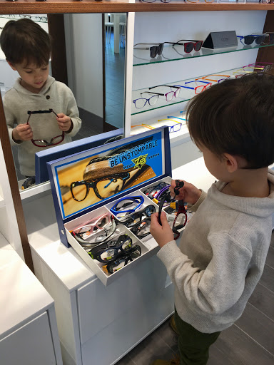 Eye Care Center «A Matter of Sight», reviews and photos, 2210 N Clark St, Chicago, IL 60614, USA