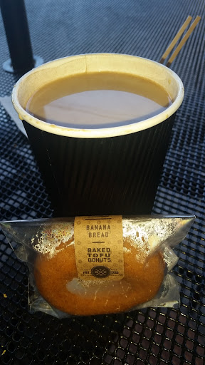 Donut Shop «RING Baked Tofu Donuts», reviews and photos, 6800 Owensmonth Ave #130, Canoga Park, CA 91303, USA
