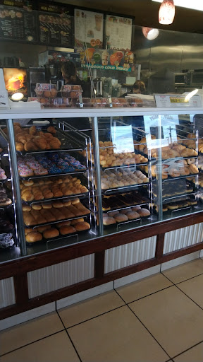 Donut Shop «Yum Yum Donuts», reviews and photos, 320 17th St, Santa Ana, CA 92706, USA