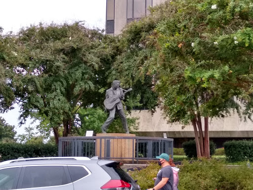 Tourist Attraction «Elvis Statue», reviews and photos, 115 Beale St, Memphis, TN 38103, USA