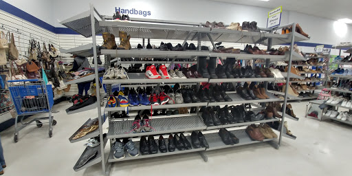 Thrift Store «Goodwill Princess Anne Retail Store», reviews and photos, 1949 Lynnhaven Pkwy, Virginia Beach, VA 23453, USA