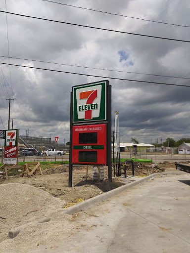 Auto Parts Store «AutoZone», reviews and photos, 10976 Harry Hines Blvd, Dallas, TX 75220, USA