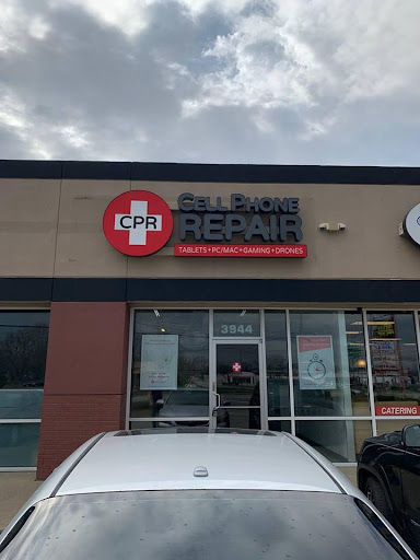 Cell Phone Store «iExpert Studio», reviews and photos, 5000 Shelbyville Rd, Louisville, KY 40207, USA