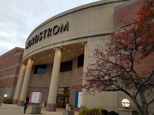 Department Store «Nordstrom», reviews and photos, 4937 Old Orchard Shopping Center, Skokie, IL 60077, USA