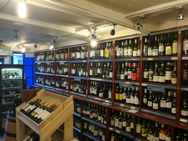 Reviews of Islington Wines in London - Liquor store