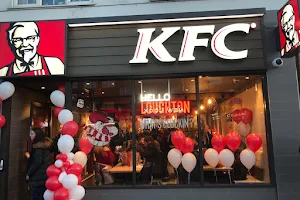 KFC Loughton - High Road image