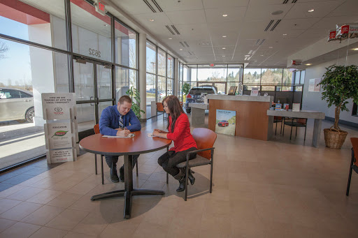 Toyota Dealer «Dick Hannah Toyota», reviews and photos, 2632 Coweeman Park Dr, Kelso, WA 98626, USA