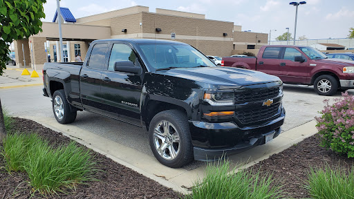 Used Car Dealer «CarMax», reviews and photos, 1213 Holiday Dr, Bloomington, IL 61704, USA