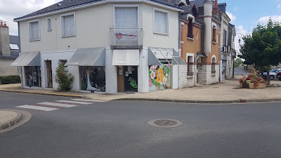 Brin d'Folie à Savigné-sur-Lathan
