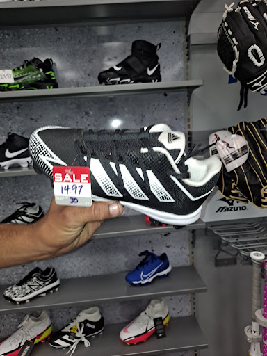 Shoe Store «Hibbett Sports», reviews and photos, 2048 W Oaklawn Rd #230, Pleasanton, TX 78064, USA