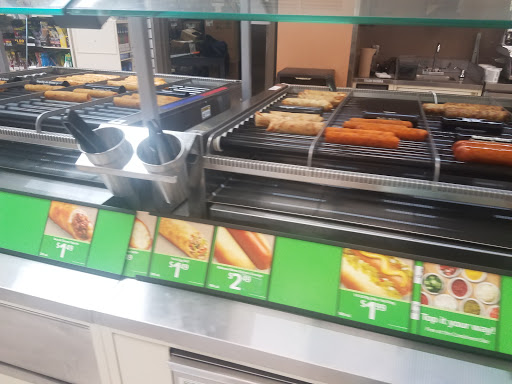 Convenience Store «7-Eleven», reviews and photos, 319 N Woodland Blvd, DeLand, FL 32720, USA