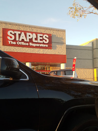 Office Supply Store «Staples», reviews and photos, 2950 E Millbrook Rd, Raleigh, NC 27604, USA