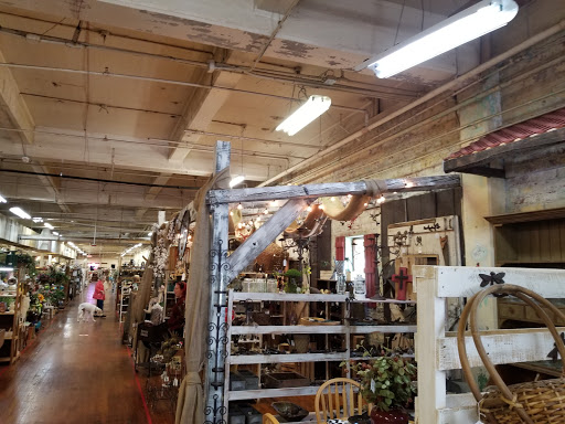 Antique Furniture Store «Jarfly Antique Market», reviews and photos, 47 Railroad Ave, Jefferson, GA 30549, USA
