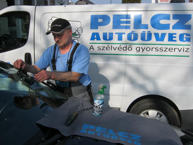 Pelcz Autóüveg /Szekszárd/ - Szélvédőjavítás
