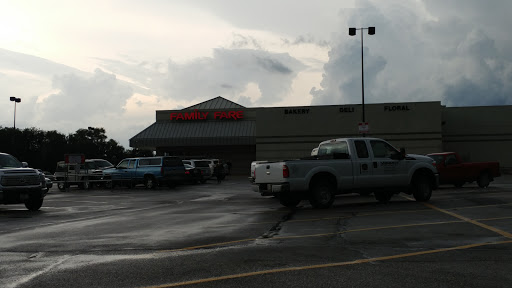 Grocery Store «Family Fare Supermarket», reviews and photos, 1801 Valley View Dr, Council Bluffs, IA 51503, USA