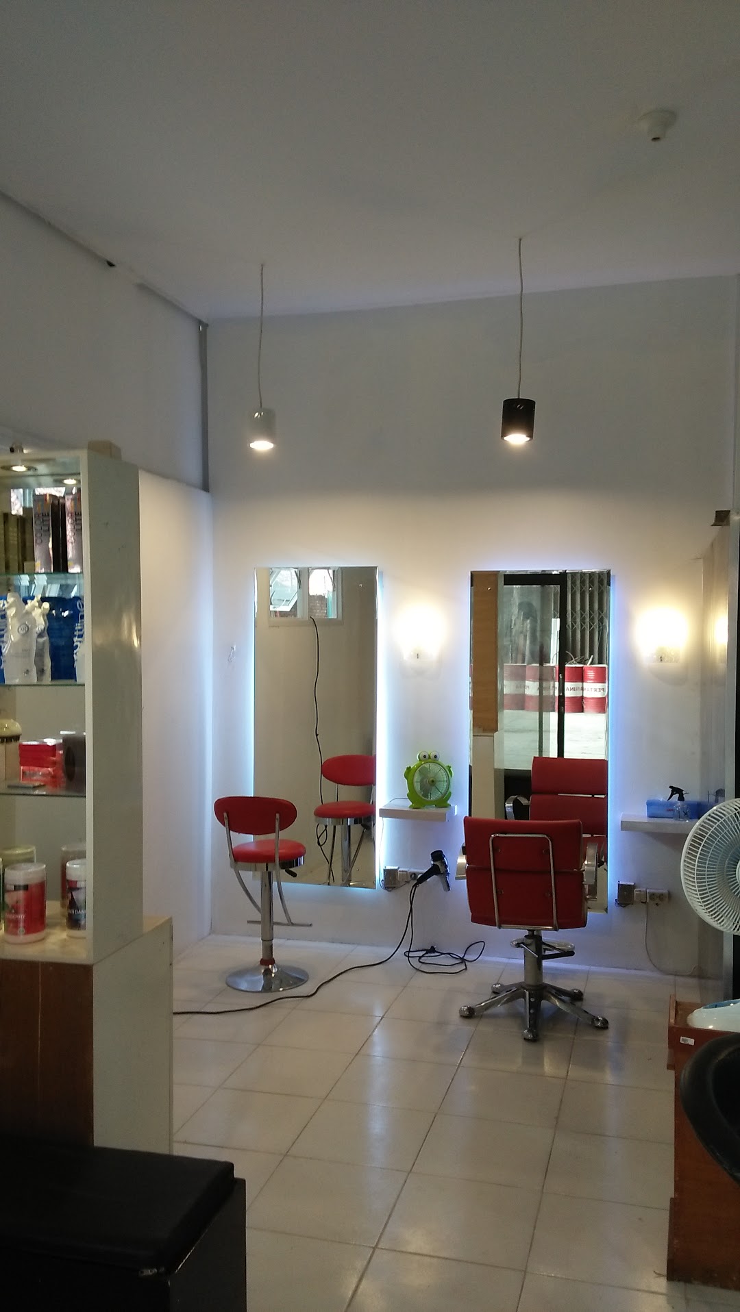 Qomar Salon