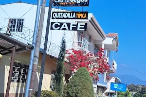 Cien Fuegos Cafe y Hostal image