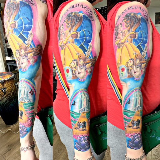 Explore hamsa tattoo ideas, creative tattoo ideas in Springfield, available at Red Tip Tattoos