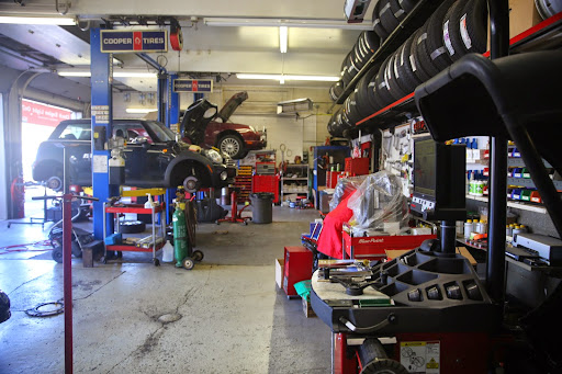 Auto Repair Shop «Ridge Exxon Auto Service Center», reviews and photos, 590 Ridge Rd, Lyndhurst, NJ 07071, USA