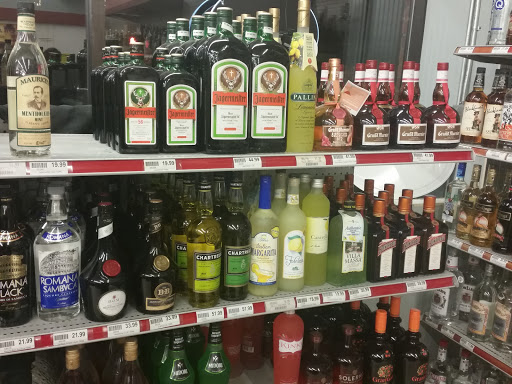 Liquor Store «Pearl Street Beverage», reviews and photos, 240 Pearl St, Burlington, VT 05401, USA