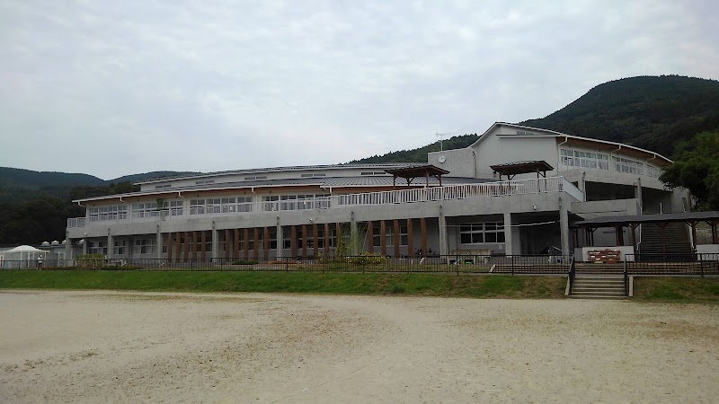 佐世保市立世知原小学校