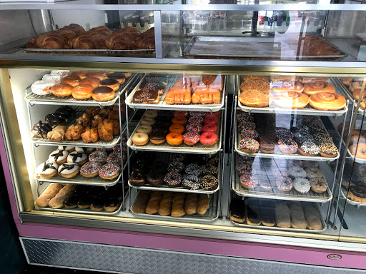 Donut Shop «Donut Club», reviews and photos, 861 W Arrow Hwy, San Dimas, CA 91773, USA