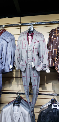 Used Clothing Store «DRESS TO IMPRESS», reviews and photos, 9537 S Western Ave, Chicago, IL 60643, USA