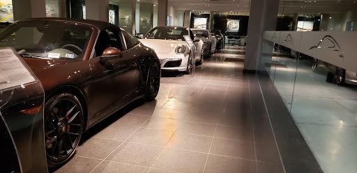 Porsche Dealer «Porsche of Tysons Corner», reviews and photos, 8601 Westwood Center Dr, Vienna, VA 22182, USA