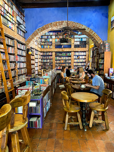 Ábaco Libros y Café